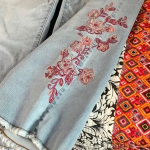 Pioneer Woman Denim Capris?